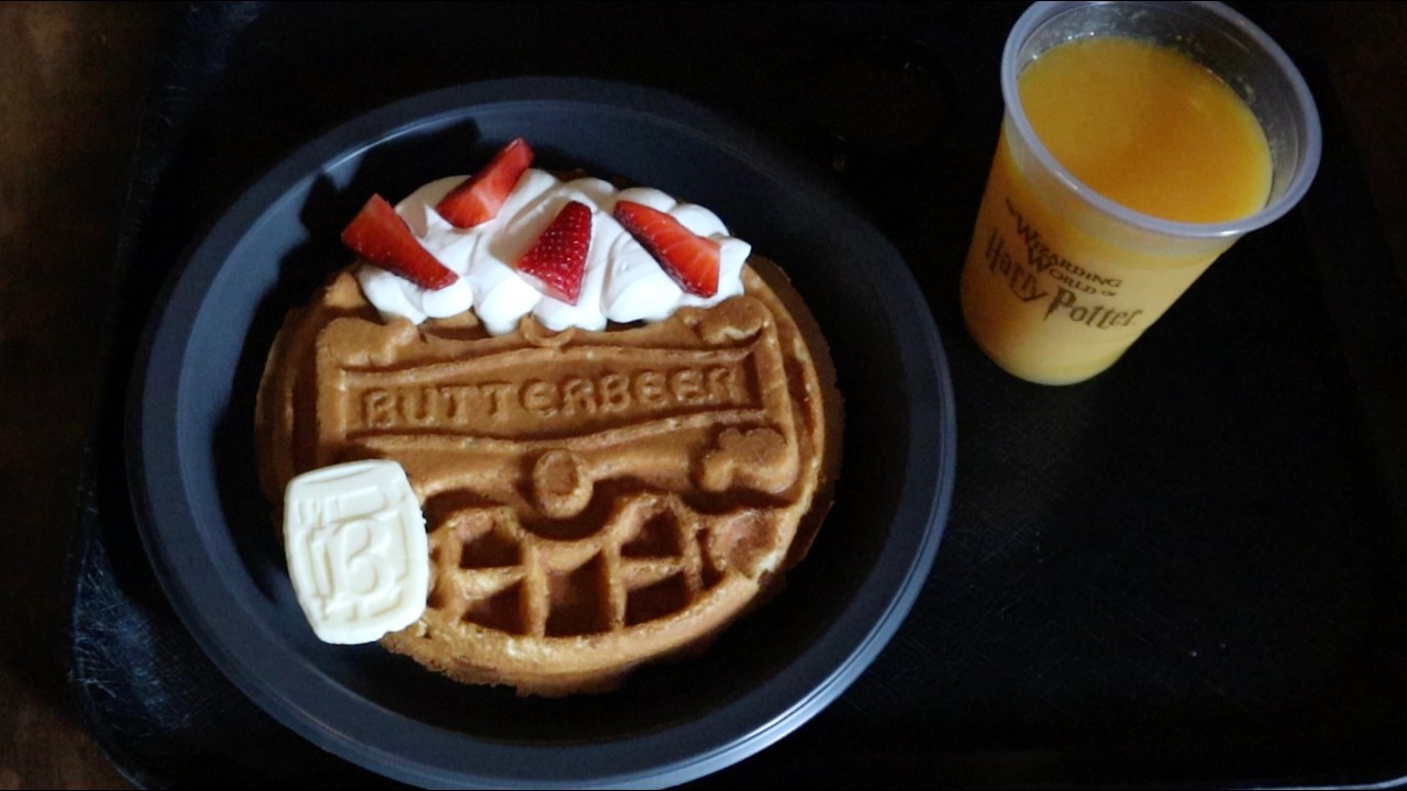 Lunch Break at Universal Studios Hollywood- Butterbeer Waffle (NEW!)