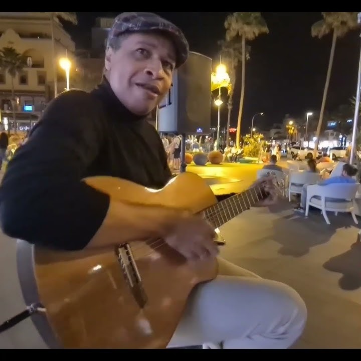 Los Rodriguez - Sin Documentos (short) by Naudo