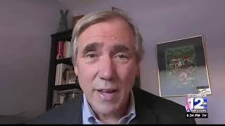 Incumbent Jeff Merkley runs for re-election to the U.S. Senate