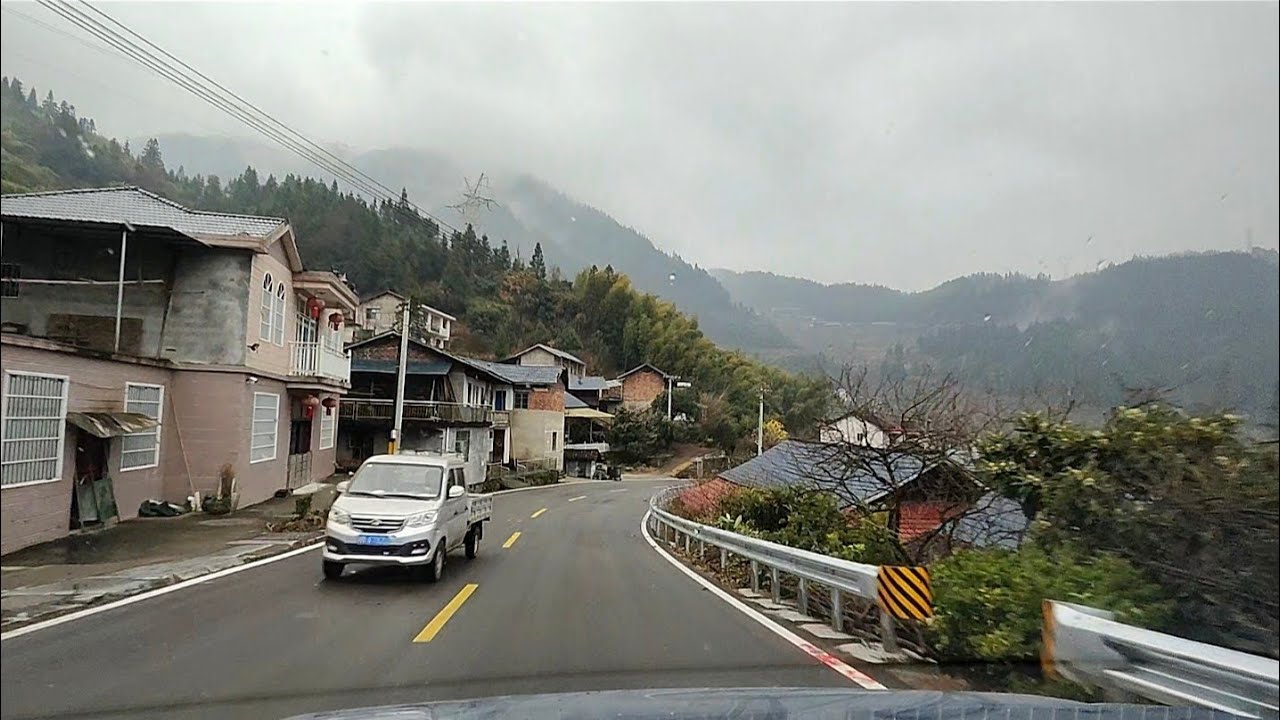 中国湖南怀化——中方县铁坡镇，盘山公路绝了