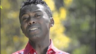 ROJO ny avo ET RIJA kely Ampelatananao