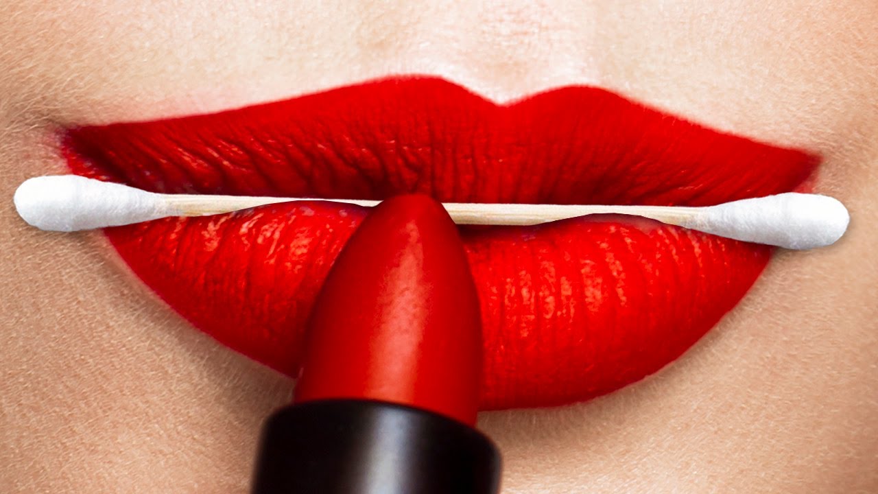 TIK TOK Lipstick Tricks and Makeup Hacks You Should Try!