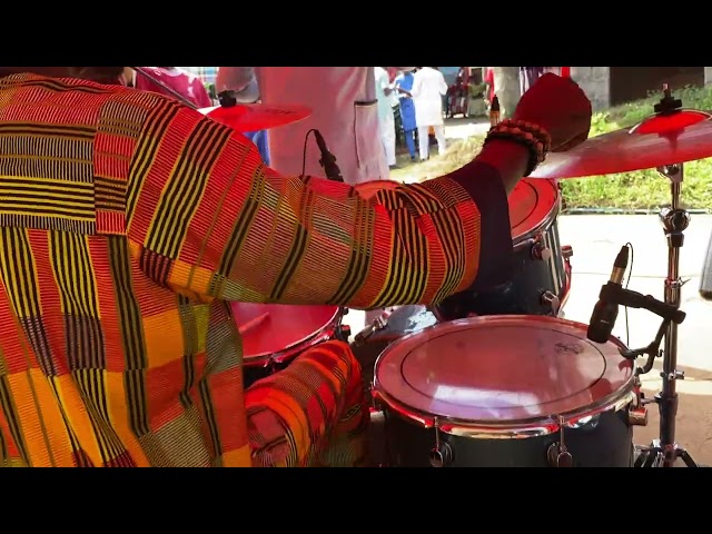 🔥How to hold a Naija Delta Highlife Groove🥁❤️‍🔥🥁. A full clip to enjoy port harcourt music💯 class=