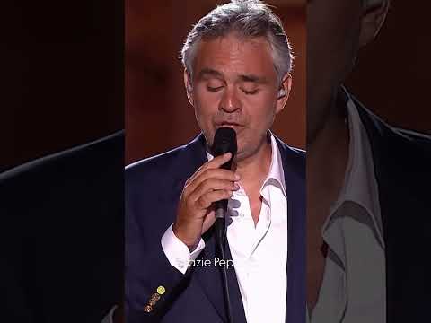 Video Andrea Bocelli omaggia Peppino Di Capri nel giorno della sua scomparsa il 11-07-2026