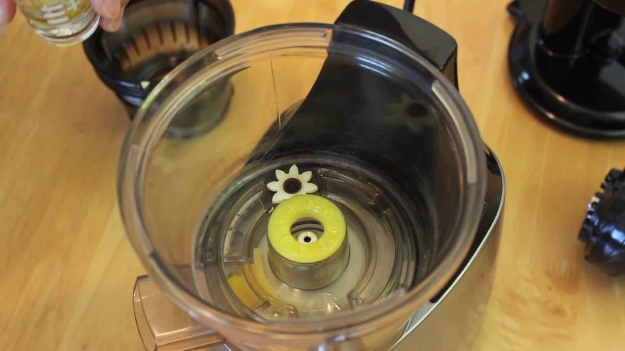 How to operate the Omega Vrt 400 Juicer