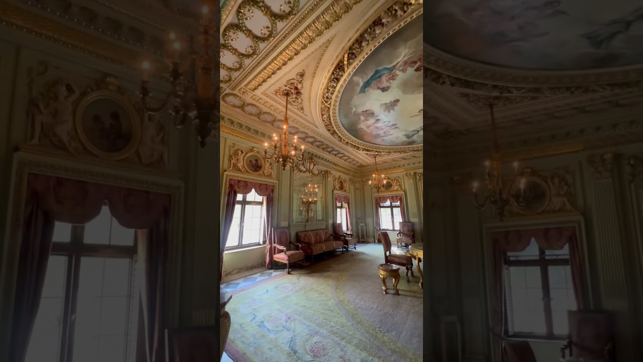 Must visit place in indore. Indore lalbagh palace 