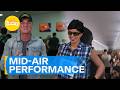 Aussie music star Shannon Noll performed on a plane mid-flight | Today Show Australia