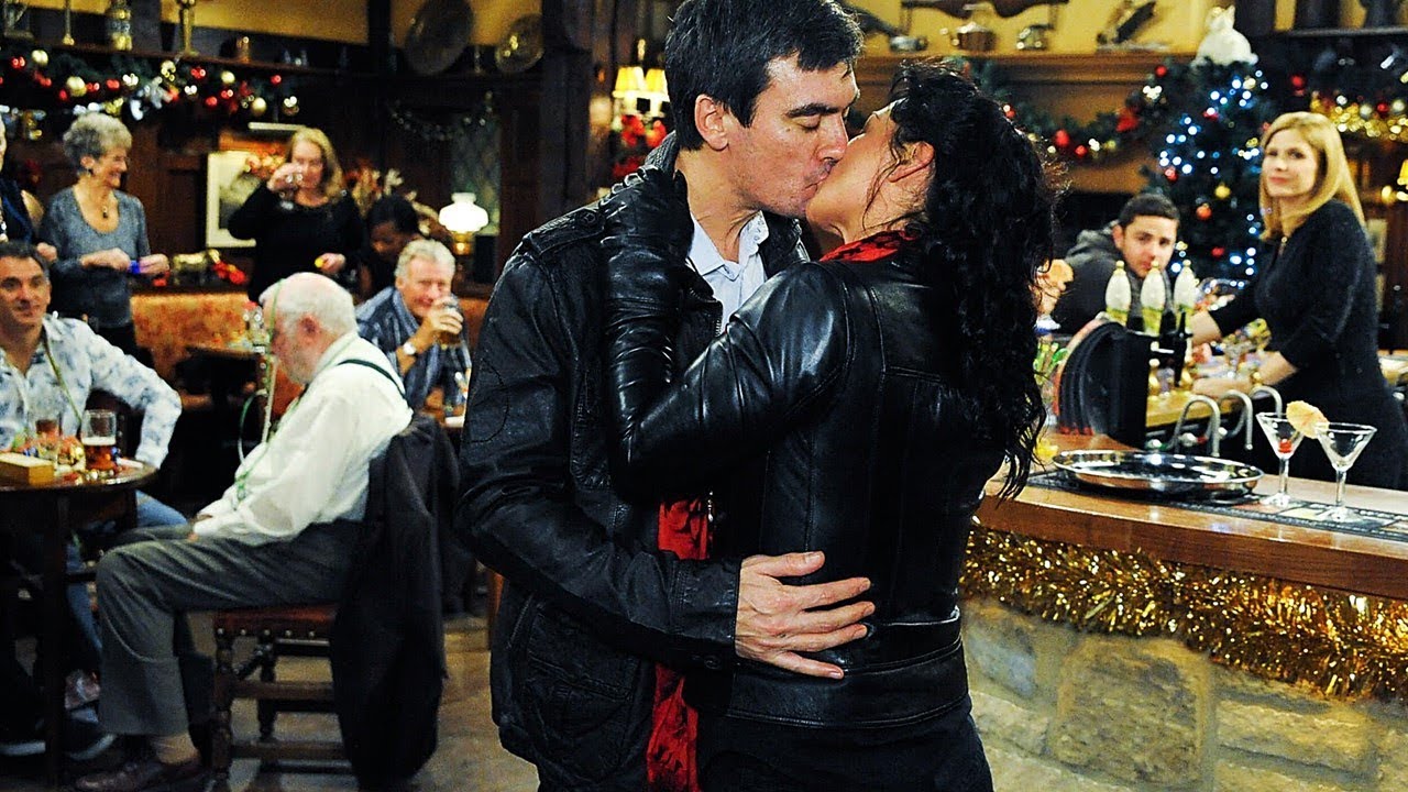 Cain & Moira Kiss in Public for the First Time (31-12-12) || Emmerdale