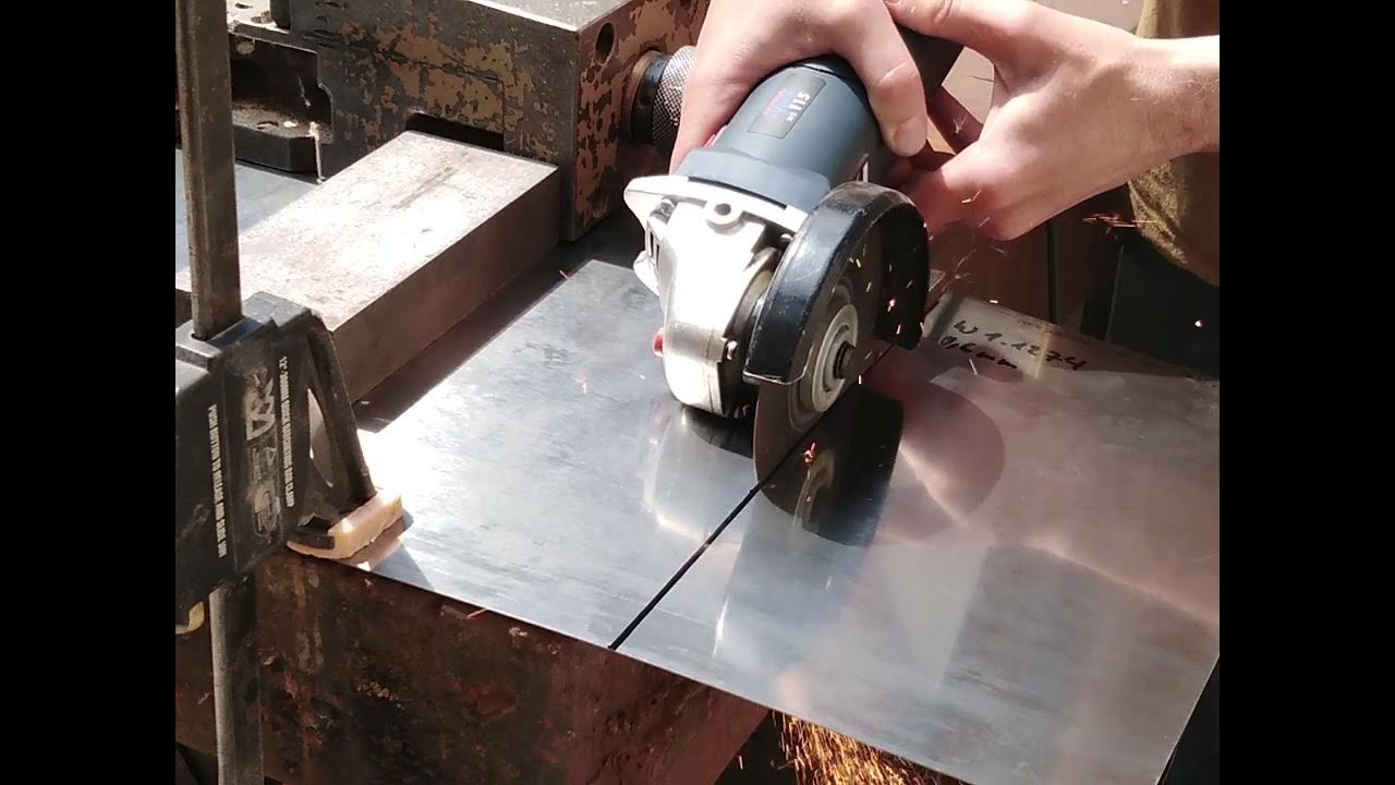 platespringsteel Cutting spring steel with an angle grinder YouTube