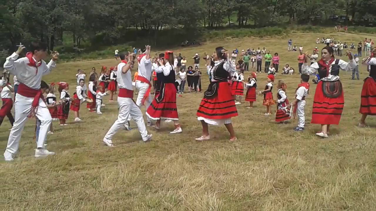 Picayos de Las Lindes . Carmona Cantabria