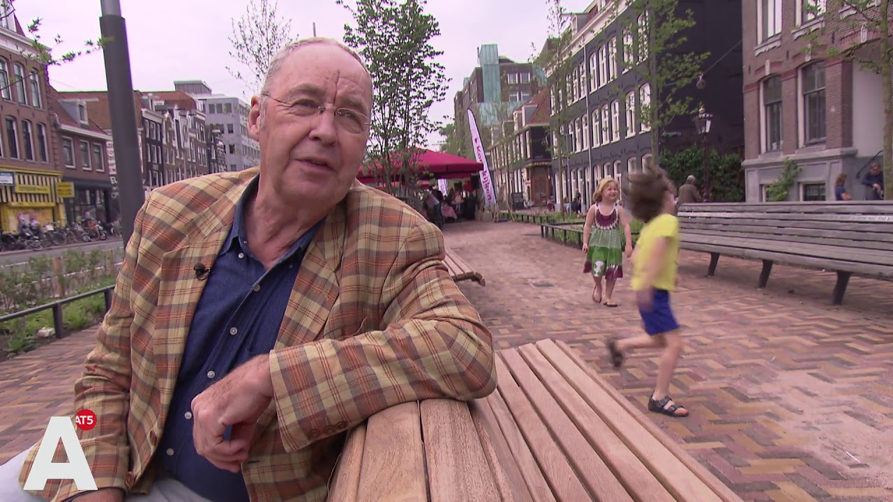 Vijzelgracht na vijftien jaar bouwoverlast opgeleverd: 'Eindelijk weer op een bankje zitten'