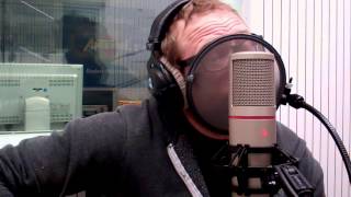 Video thumbnail of "Gregor Meyle - Hier spricht Dein Herz - unplugged bei antenne 1"