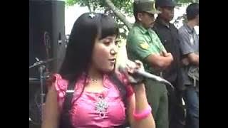 BELAH DUREN.  NOVI ANDARISTA.  SERA LIVE WIDAS 2009