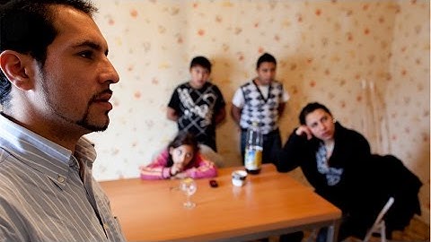 Refugees: pathways to integration