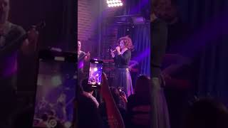 Fatma Turgut Konserde Sevgilileri Barıştıriyor \