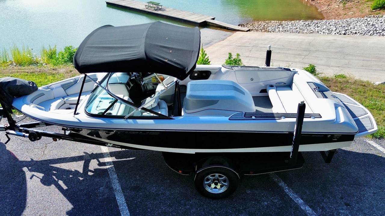 2011 Ski Nautique 200 Team Edition Open Bow Ski Boat For Sale near Norris Lake TN