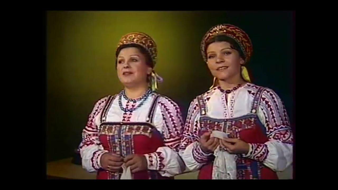 Вот кто-то с горочки спустился На нём защитна гимнастёрка Vot Kto To S ...