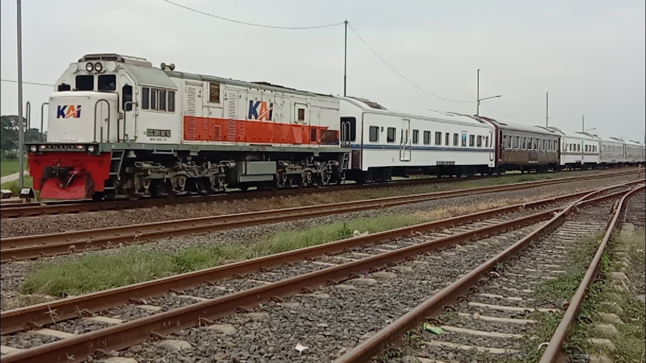 HUNTING KERETA API MEWAH ROMBONGAN KADIVPROPAM POLRI KE JAKARTA