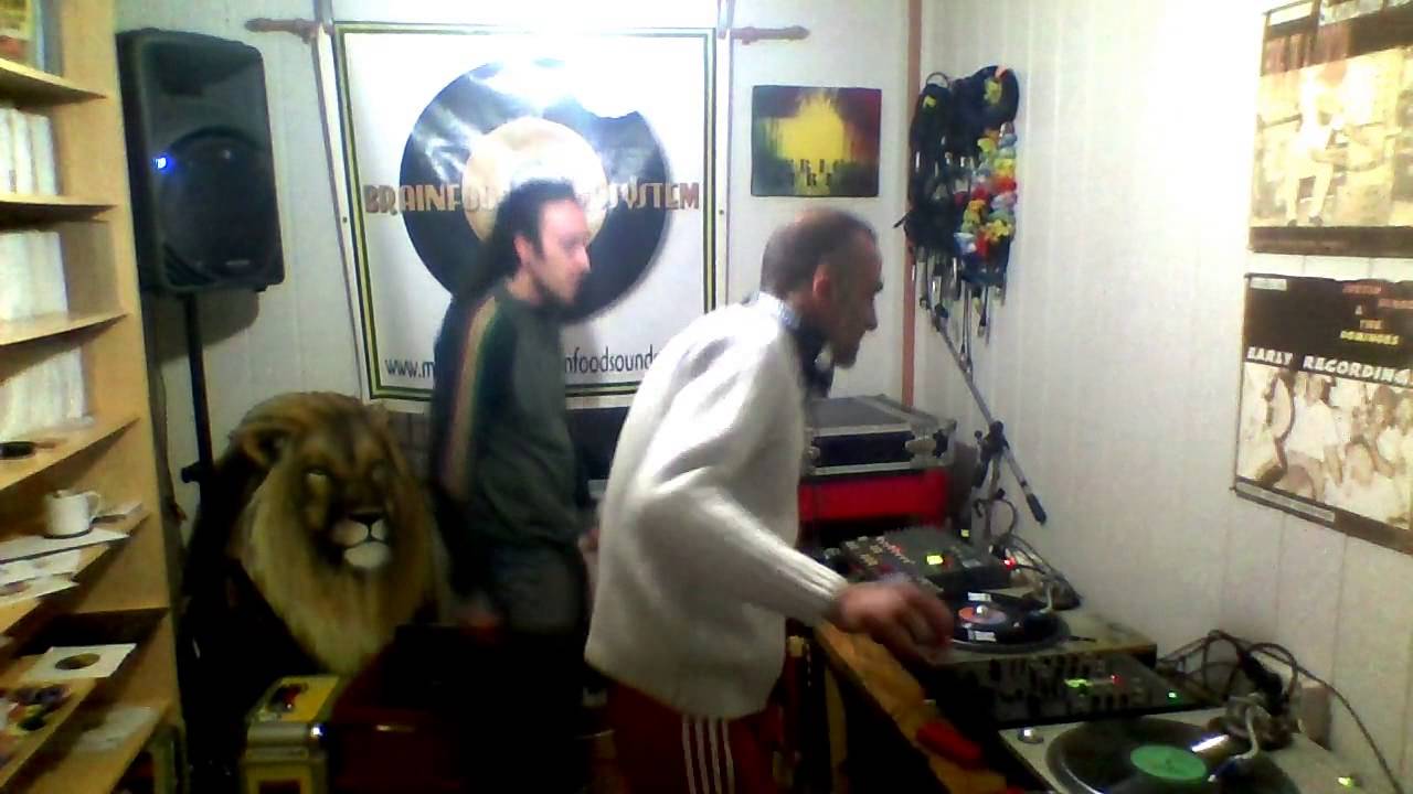 One Shot A Day 152 - Guess Who´s Comming To Dinner Riddim