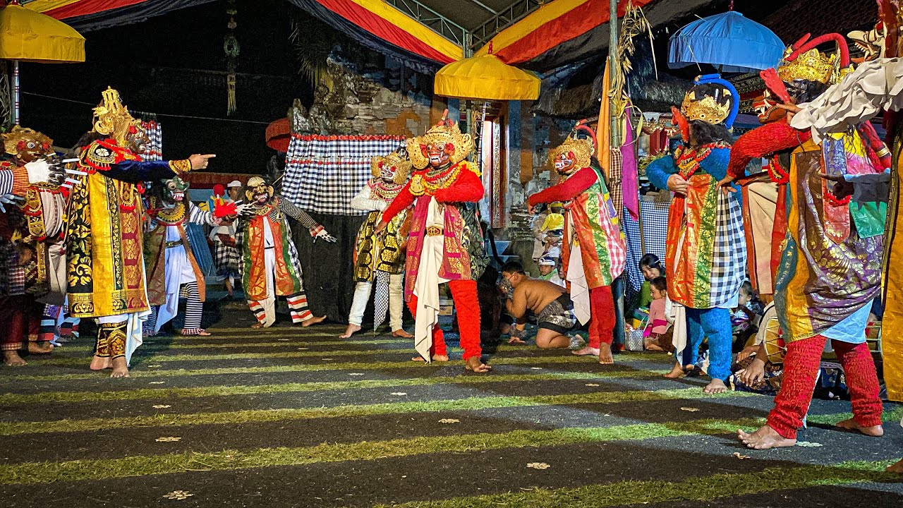 SESUHUNAN WAYANG WONG DESA ADAT TALEPUD TEDUN MESOLAH Werda Nagendra Matsia 