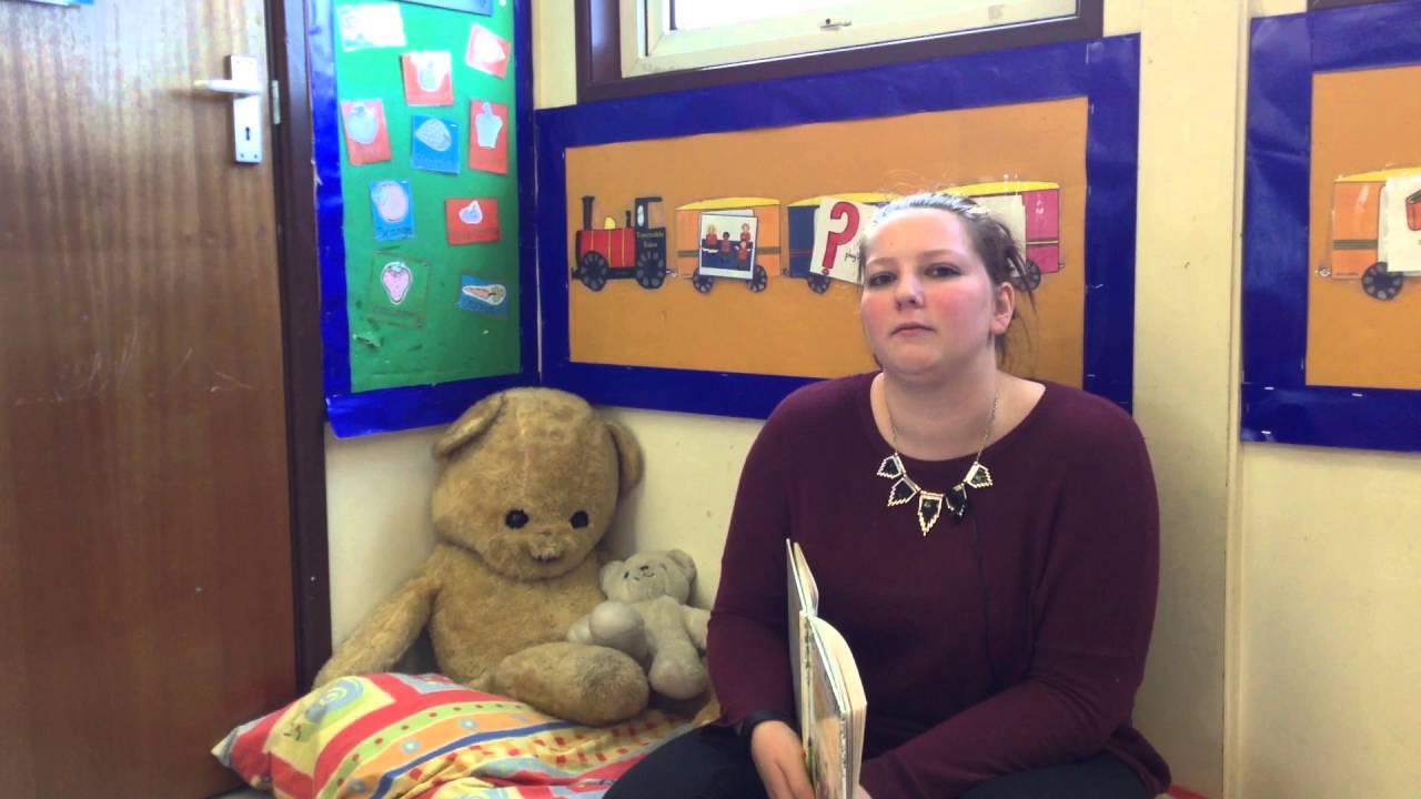 The Little Dragon by Heather Amery read by Lauren at story time 