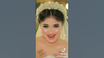 حطيت انا مين مناكير على خدي شويه كثير ما فيش لايك بقى للقمر ده 