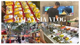 Malaysia Vlog 2023 | Short Jalan Alor walking tour, Visiting One Utama Mall, Trying Claypot Rice!