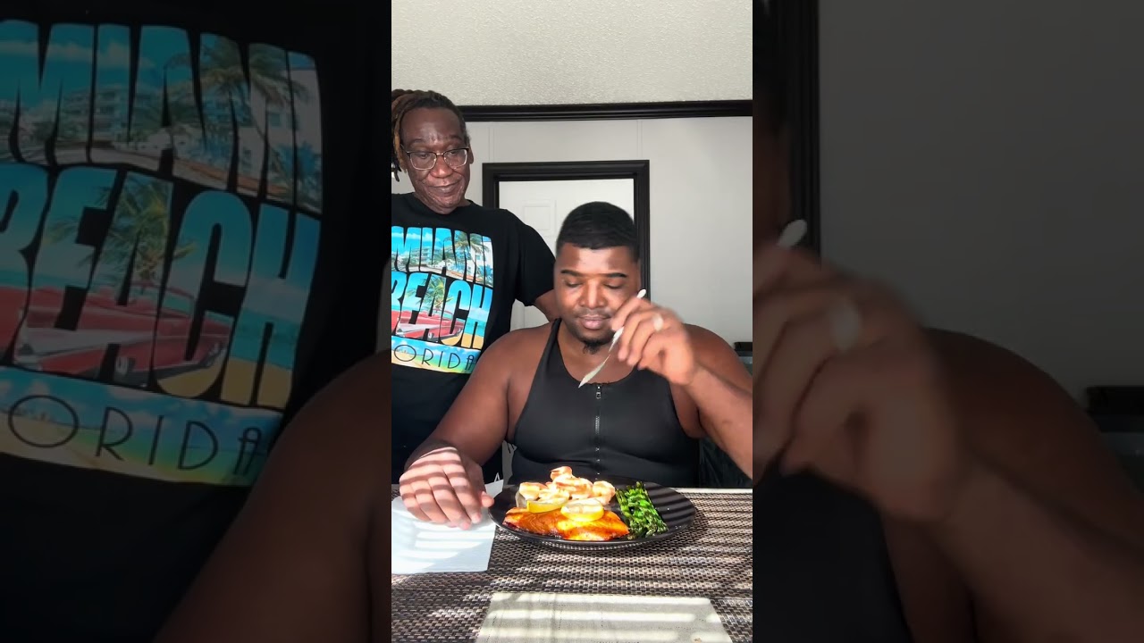 Чарльз, твой обед готов.