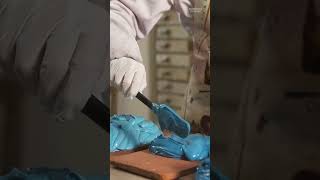 How #French artist #HenriRoche developed his #pastels.