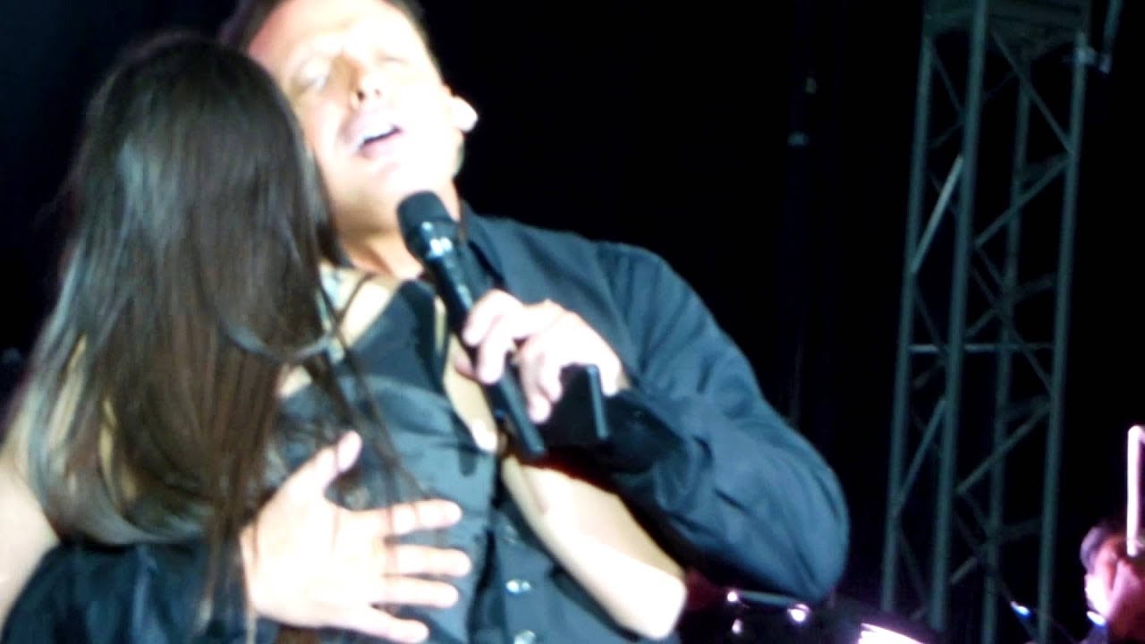 Luis Miguel - Besando A Sus Fans (Compilacion)