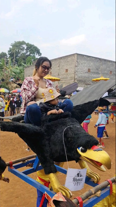 Enakeun Kieu Naik Rajawali Si Cantik Guyss - Seni Benjang Mekar Budaya
