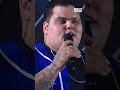 Menos É Mais canta &#39;Bebe e Vem Me Procurar&#39; (Ao Vivo)  | Capital do Samba | #shorts