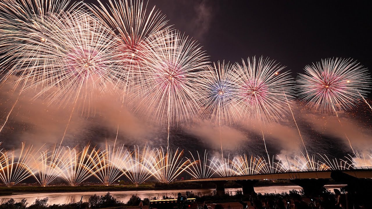 長岡花火 復興祈願花火フェニックス 2024 能登半島地震復興祈願特別版