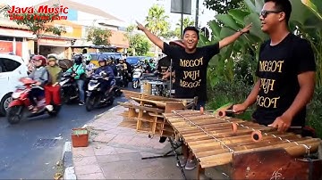 Ditinggal Rabi - Via VaLLen - NDX (Cover AngKLung) Yogyakarta - Malioboro