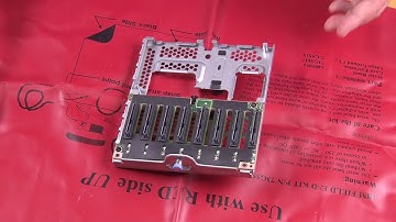 Lenovo ThinkSystem SR860 V2 installing a 2 5 inch hot swap drive backplane