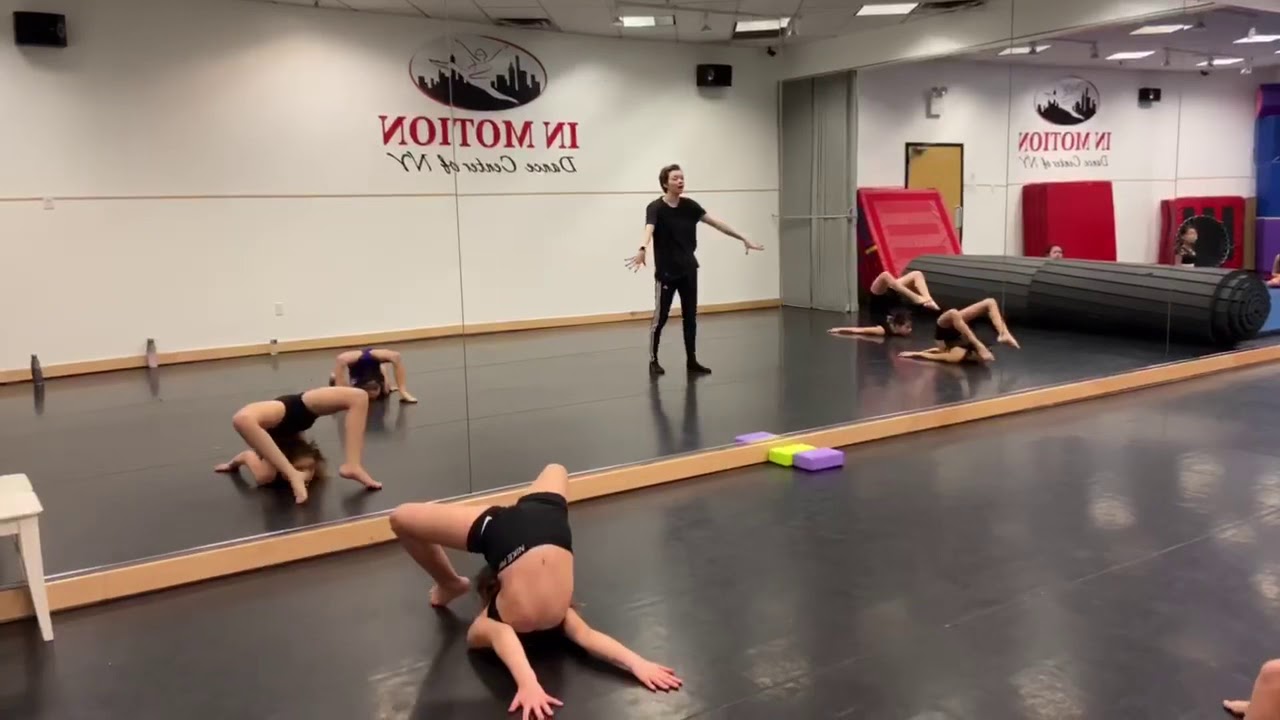 Contortion class stretch - YouTube