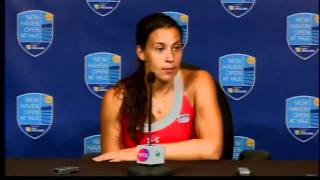 Bartoli wins first round match screenshot 5