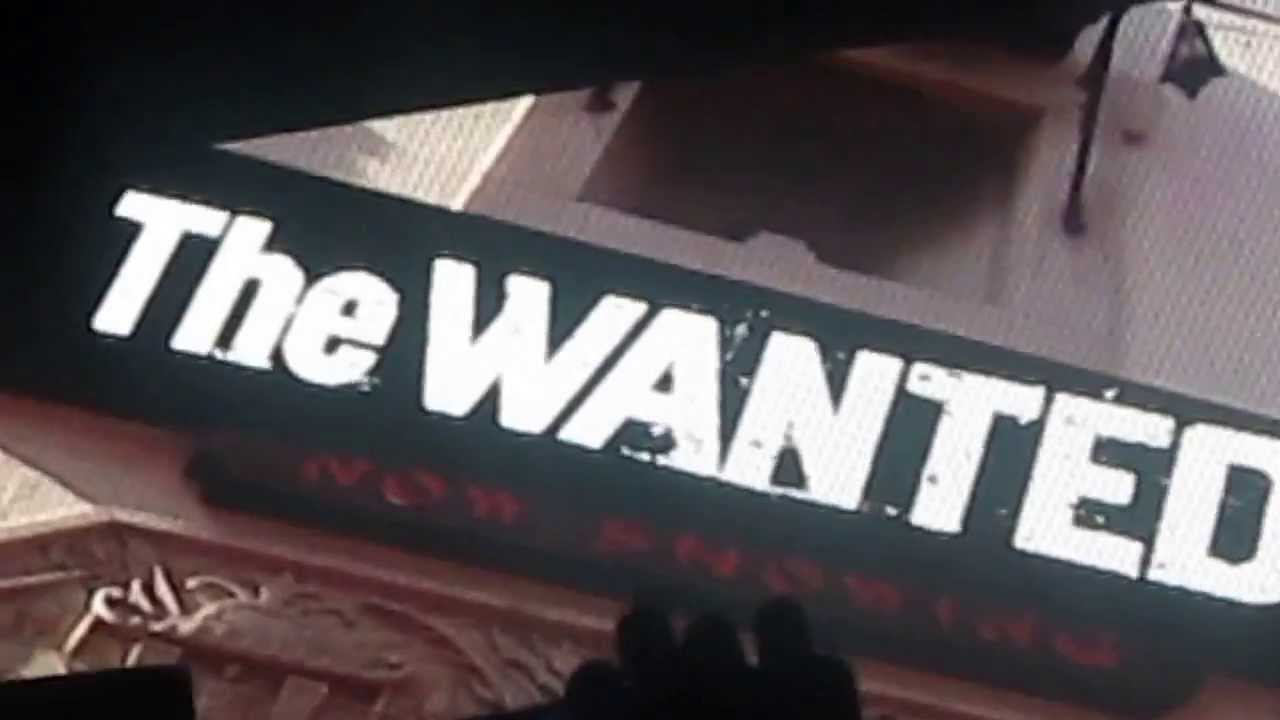 The Janoskains- DJ Skip/ James and The brooks brothers is coming on stage