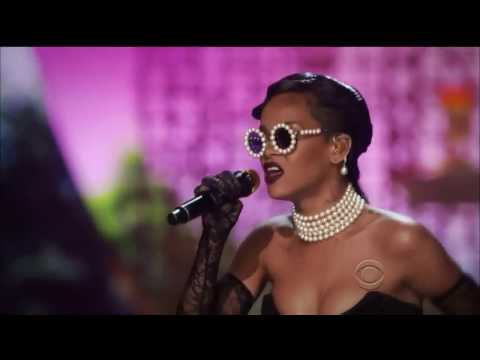 Rihanna - Diamonds (Live at the Victoria's Secret Fashion Show) HD