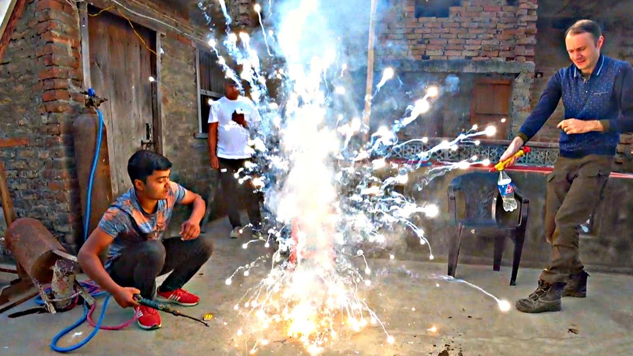 ✅ТОП-7 Химически Агрессивных экспериментов в Индии ⚡💡⚡ + Пранк от Антохи над индийцами