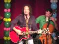 Capture de la vidéo The Section Quartet & Vivian Campbell - Merry Xmas Everybody