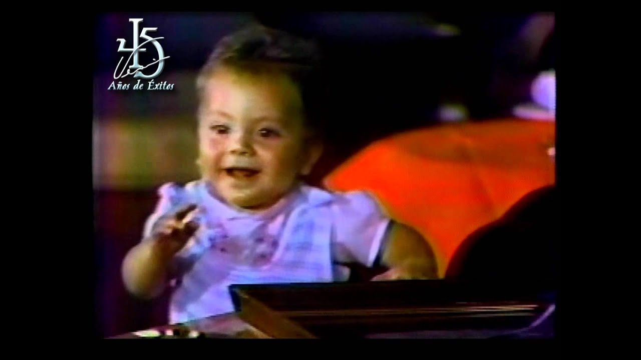 Verónica Castro interpreta Mi pequeño ciclón