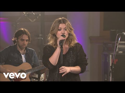 Kelly Clarkson - Because Of You (Walmart Soundcheck 2009)