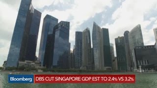 Singapore’s Economy Contracts More Than Forecast