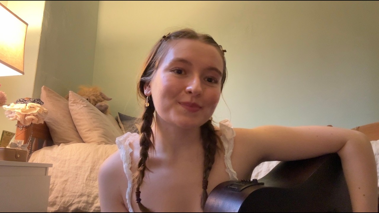 Zara Louise - Desire (live acoustic)