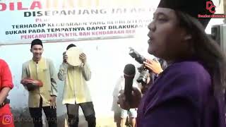 VirAL..nenek - nenek berantEm sama JAWara!!!!!!!