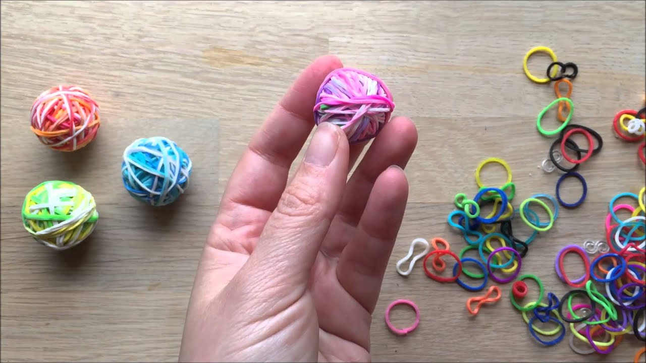 Klagen Baan pakket How to Make a Rainbow Loom Bands Bouncy Ball (With Captions) - YouTube