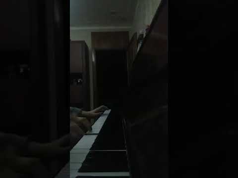 Sənin eşqin edibdir. Piano cover.\