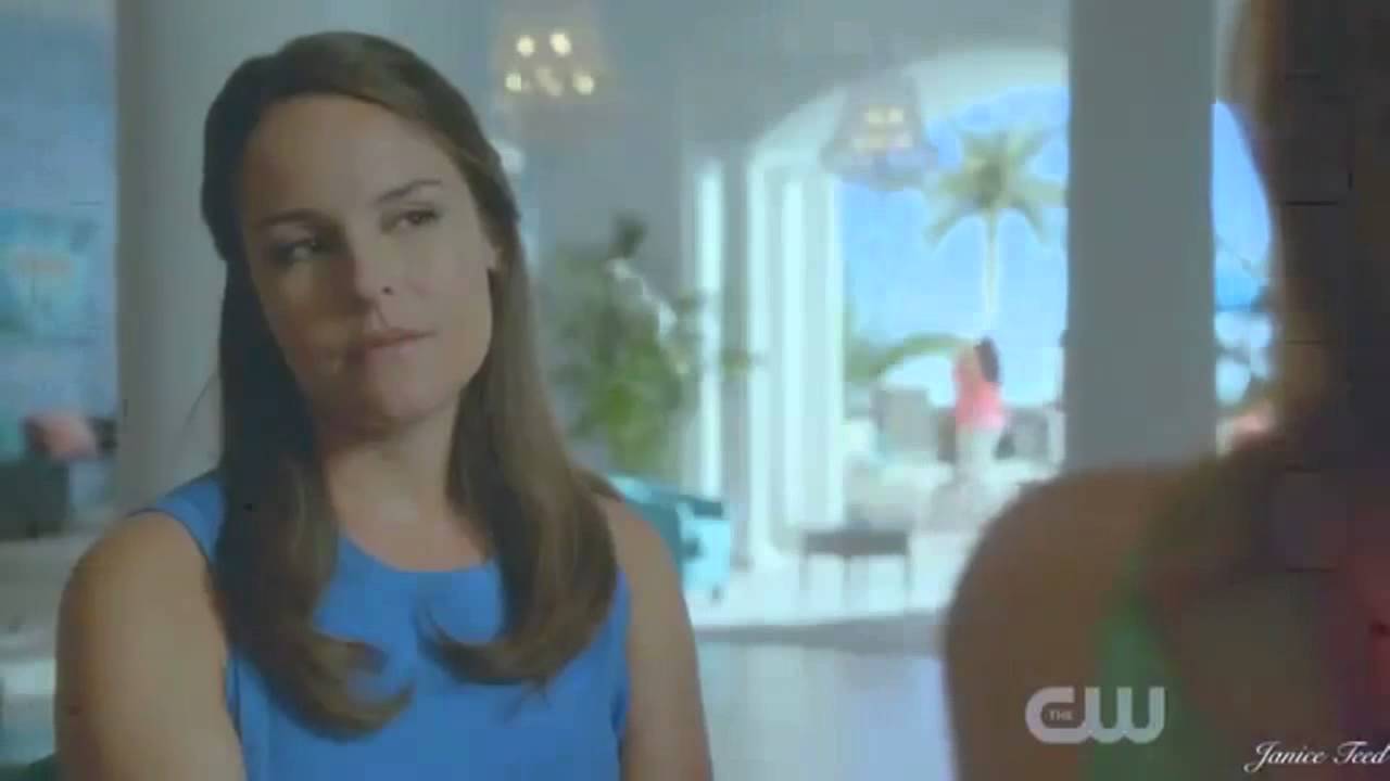 Femslash multicouples—I kissed a girl