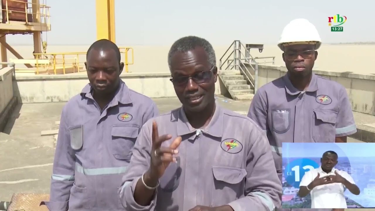 Посещение гидроэлектростанции Багре, мощность которой составляет 16 мегаватт.